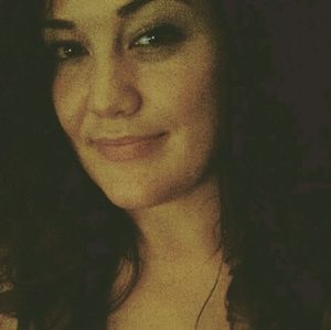 Meet your Posher, Valorie